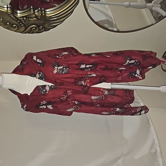 Black Butler scarf semi-sheer multi-purpose maroon black graphic design black i2 - Picture 3 of 8